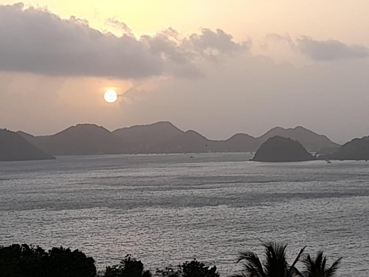 Villa KAZ ANOLI vue époustouflante sur la baie Terre-de-Bas Esterno foto