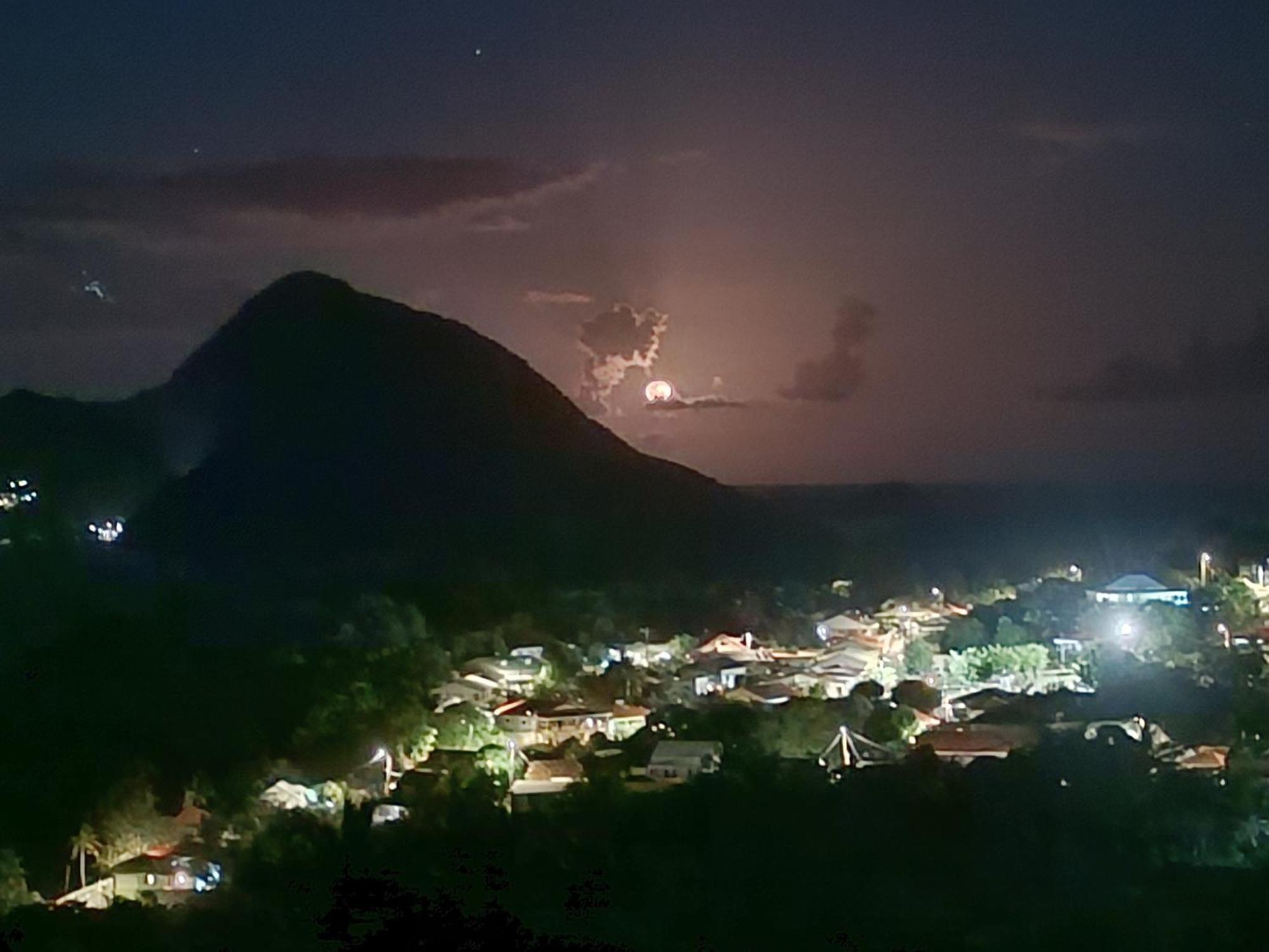 Villa KAZ ANOLI vue époustouflante sur la baie Terre-de-Bas Esterno foto